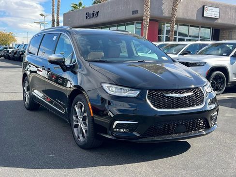 New 2026 Chrysler Pacifica Pinnacle FWD image 7