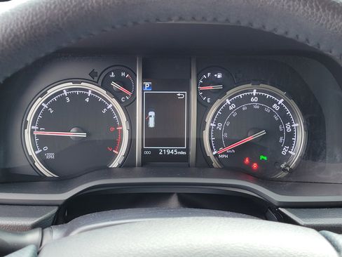 Used 2023 Toyota 4Runner Limited AWD/4WD image 24