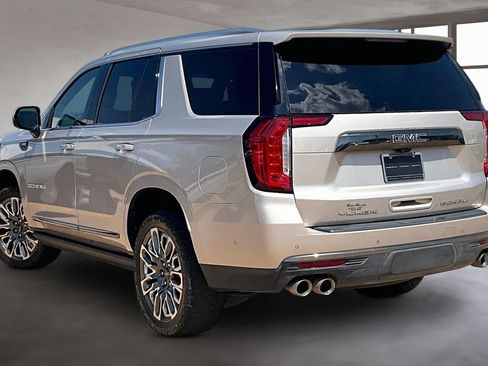 Used 2024 GMC Yukon Denali Ultimate AWD/4WD image 11