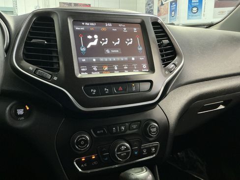 Used 2021 Jeep Cherokee Trailhawk w/ Sun, Sound & Nav Group AWD/4WD image 22