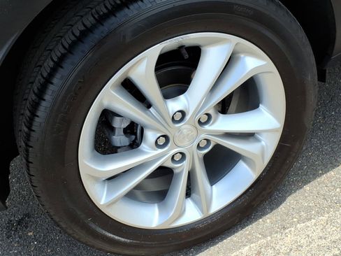 Certified 2023 Buick Encore GX Preferred w/ Cold Weather Comfort Package FWD image 8