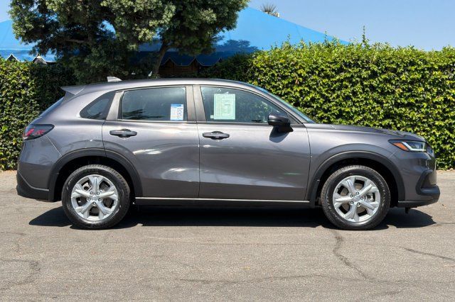 Certified 2024 Honda HR-V LX image 3