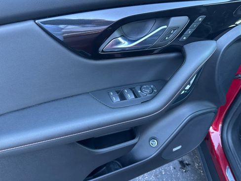 Certified 2023 Chevrolet Blazer RS w/ Driver Confidence II Package image 17