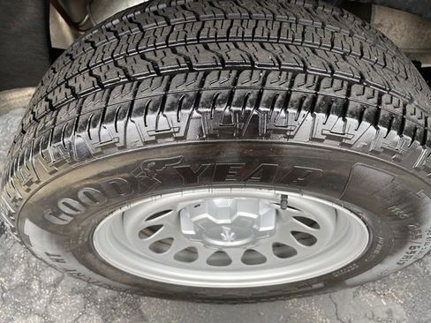 Used 2024 Chevrolet Colorado W/T image 27