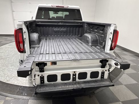 Used 2021 GMC Sierra 1500 SLT image 32