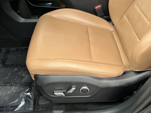 Certified 2024 Hyundai Santa Fe Limited AWD/4WD image 31