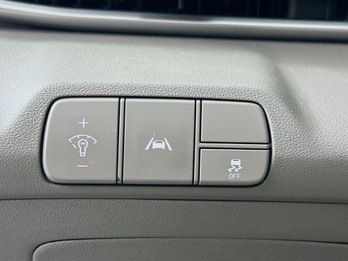 Used 2021 Hyundai Elantra SEL image 17