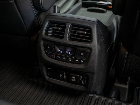 Used 2019 Honda Pilot Touring image 28