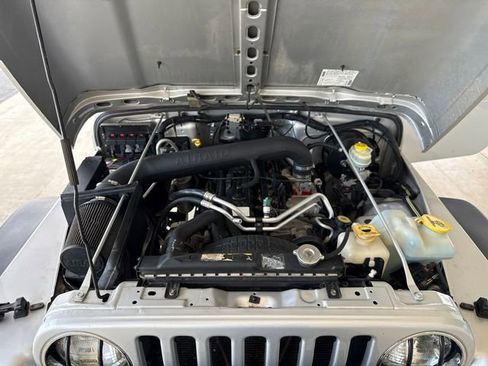Used 2006 Jeep Wrangler X AWD/4WD image 17
