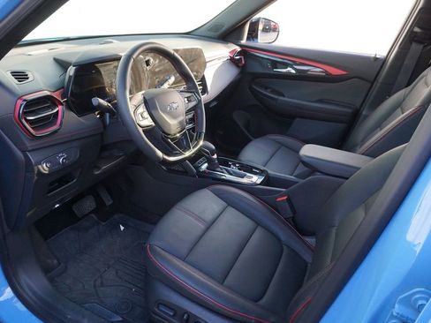 Used 2024 Chevrolet TrailBlazer RS w/ Convenience Package AWD/4WD image 9