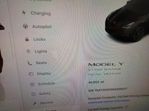 Used 2022 Tesla Model Y Long Range AWD/4WD image 2