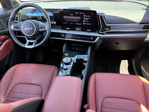 Certified 2025 Kia Sportage SX Prestige AWD/4WD image 13