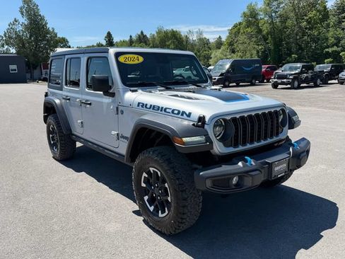 Used 2024 Jeep Wrangler Unlimited Rubicon 4xe w/ Safety Group AWD/4WD image 7