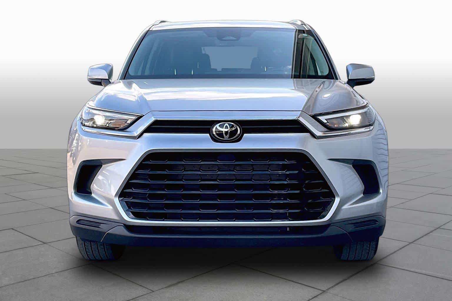 Used 2026 Toyota Grand Highlander FWD image 4