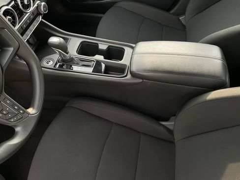 Used 2025 Nissan Sentra S image 33