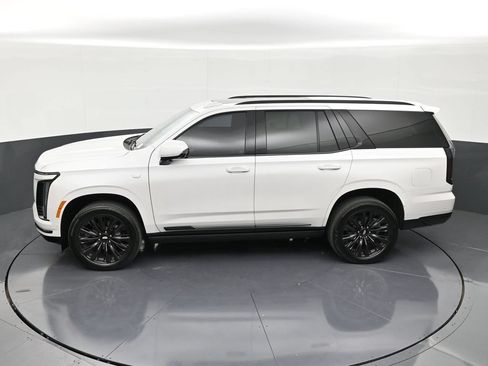 Certified 2025 Cadillac Escalade Sport Platinum w/ LPO, ONYX Package RWD image 13