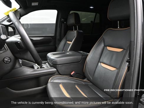 Used 2023 GMC Yukon AT4 w/ AT4 Premium Package image 6
