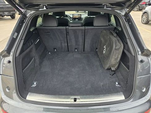 Used 2022 Audi Q5 e Prestige image 10