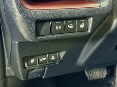 New 2026 Toyota Prius Plug-In Hybrid image 10