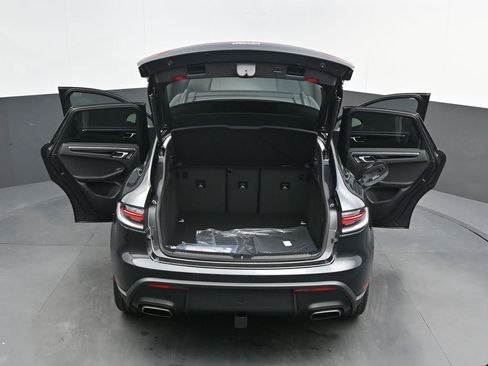 New 2026 Porsche Macan image 44