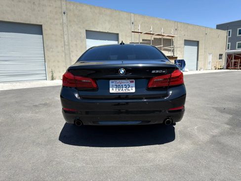 Used 2019 BMW 530e w/ Convenience Package RWD image 5