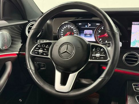 Used 2019 Mercedes-Benz E 300 4MATIC w/ Premium 1 Package image 24