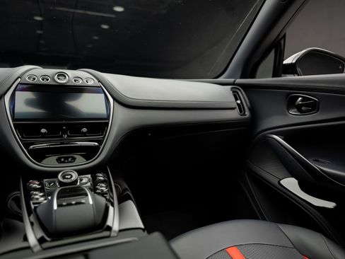 Used 2024 Aston Martin DBX 707 AWD/4WD image 40