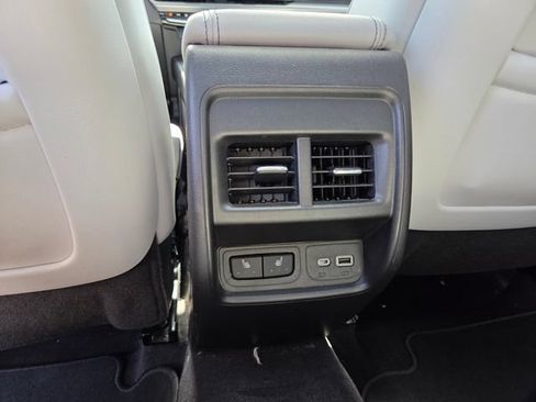 Used 2024 Cadillac XT4 Sport FWD image 13