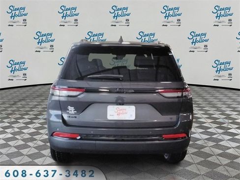 New 2025 Jeep Grand Cherokee Altitude image 6