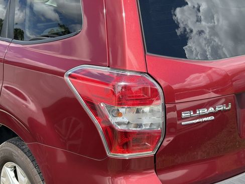 Used 2016 Subaru Forester 2.5i Premium AWD/4WD image 8