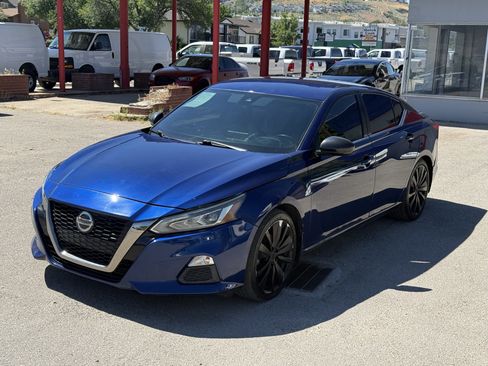 Used 2020 Nissan Altima 2.5 SR FWD image 8