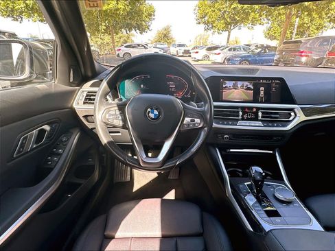 Used 2020 BMW 330i Sedan w/ Driving Assistance Package RWD image 11