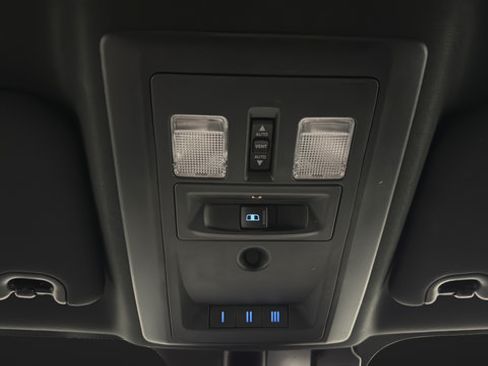 Used 2017 RAM 1500 Rebel w/ Luxury Group AWD/4WD image 31