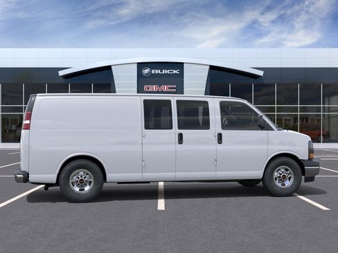New 2026 GMC Savana 2500 Extended RWD image 33