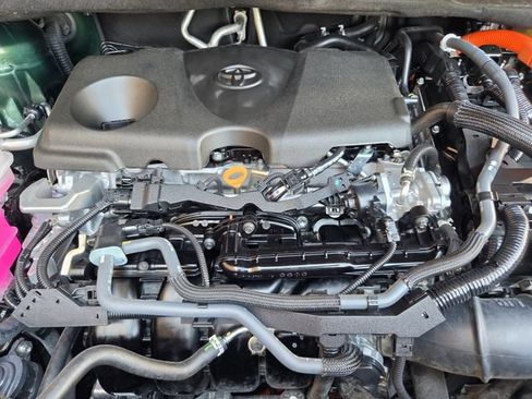Used 2025 Toyota Sienna XLE Woodland Edition AWD/4WD image 27