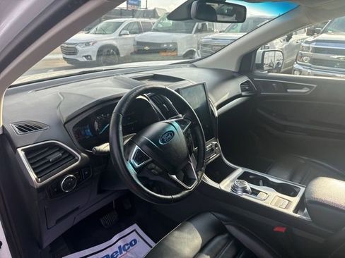 Used 2024 Ford Edge SEL image 11