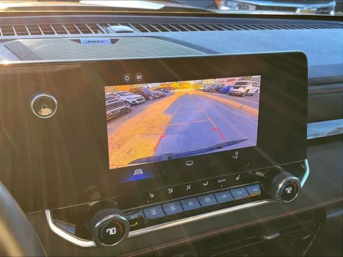 Used 2024 Chevrolet Colorado Z71 w/ Z71 Convenience Package 2 image 19