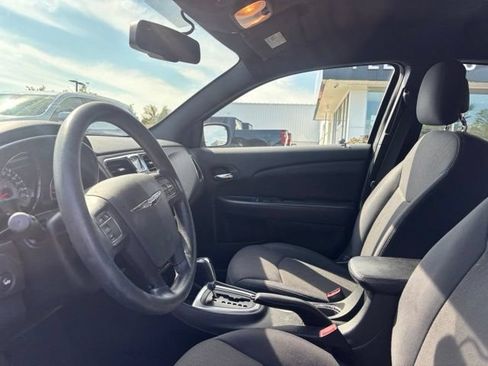 Used 2013 Chrysler 200 LX FWD image 11