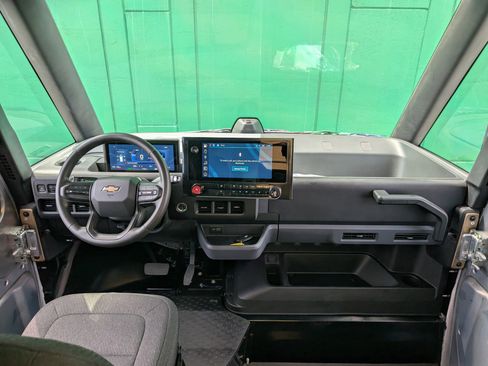 Used 2025 Chevrolet Brightdrop 400 image 26