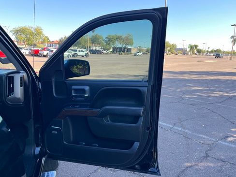 Used 2017 GMC Sierra 1500 Denali image 19