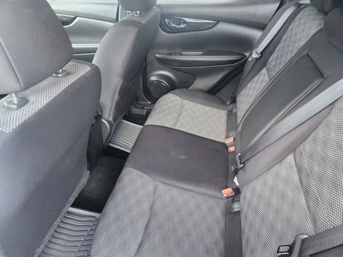 Used 2019 Nissan Rogue Sport SV w/ All-Weather Package image 9