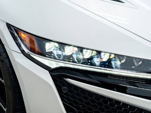 Used 2017 Acura NSX image 19