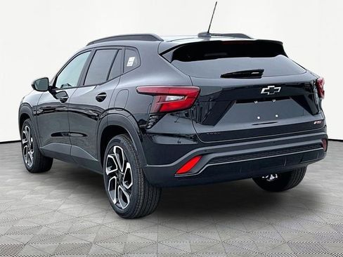 New 2026 Chevrolet Trax RS w/ Sunroof Package FWD image 4