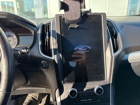 Used 2022 Ford Edge SEL image 9