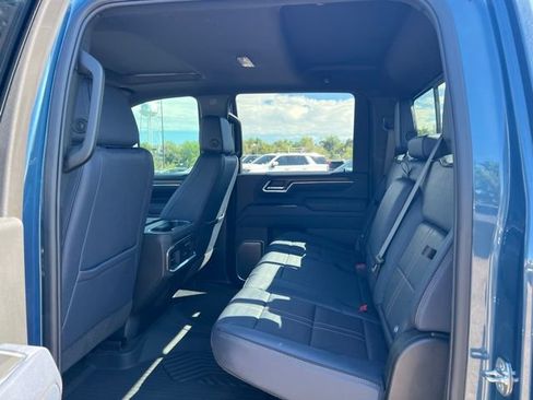 Used 2025 Chevrolet Silverado 2500 High Country w/ High Country Premium Package AWD/4WD image 32