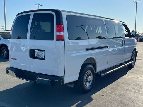 Used 2025 Chevrolet Express 3500 LT w/ LT Preferred Equipment Group RWD image 4