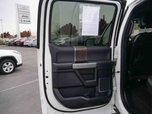 Used 2015 Ford F150 Platinum w/ Equipment Group 701A Luxury image 18