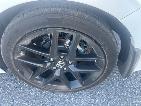 Used 2023 Honda Civic Sport image 11