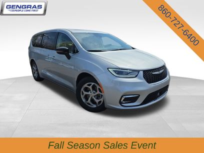 Certified 2024 Chrysler Pacifica Limited