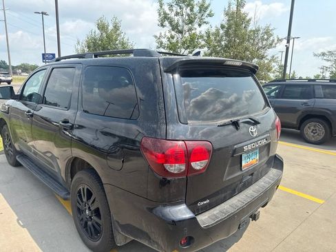 Used 2019 Toyota Sequoia TRD Sport w/ TRD Sport Premium Package AWD/4WD image 6